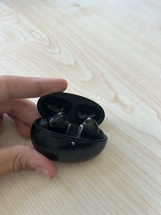 Casti wireless negre nefolosite! Noi!