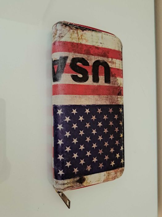 Дамски портфейли