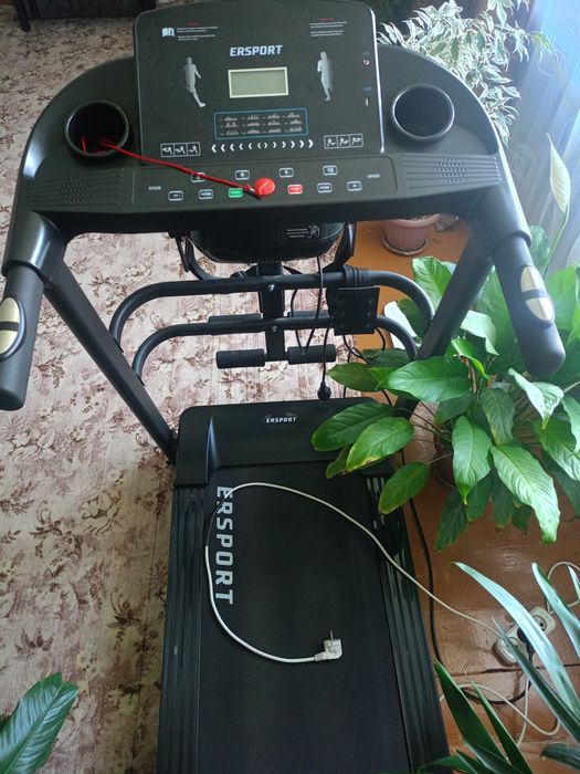 Продам беговую дорожку