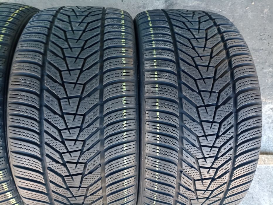 4 anvelope de iarna Hankook 255/35 R19 dot 2820