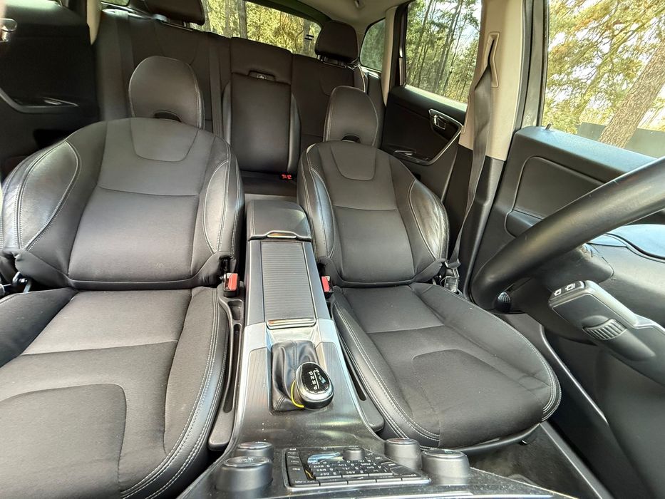 Volvo XC 60 *2.4 D4* 4x4