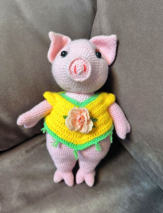 Свинка вязаная, ручная работа