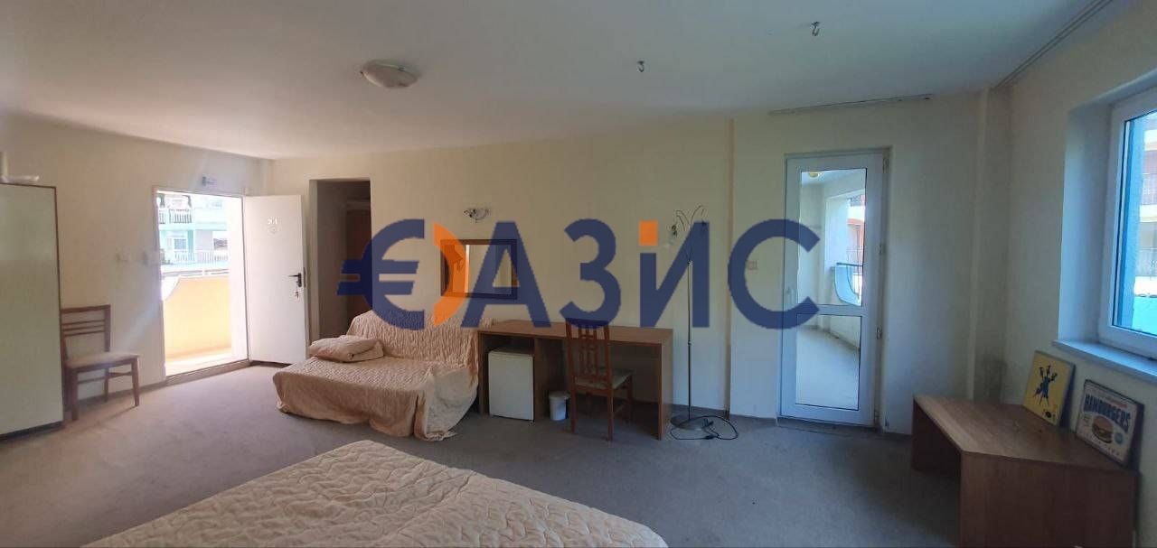 Продава се Двустаен апартамент в к.к. Слънчев бряг - 67 кв.м за 993 €/кв.м - Снимка #3