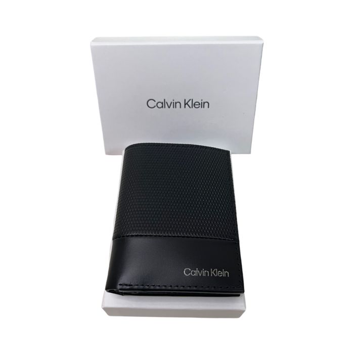 Оригинален мъжки вертикален портфейл Calvin Klein K50K512422
