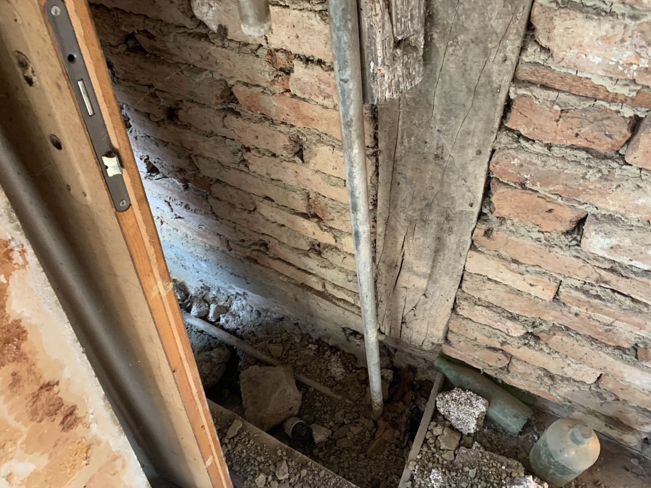 Продава се Къща в Ловеч, Дикисана - 160 кв.м за 66 €/кв.м - Снимка #3