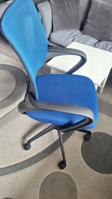 Работен офис стол Carmen 7050 – син, отлично състояние