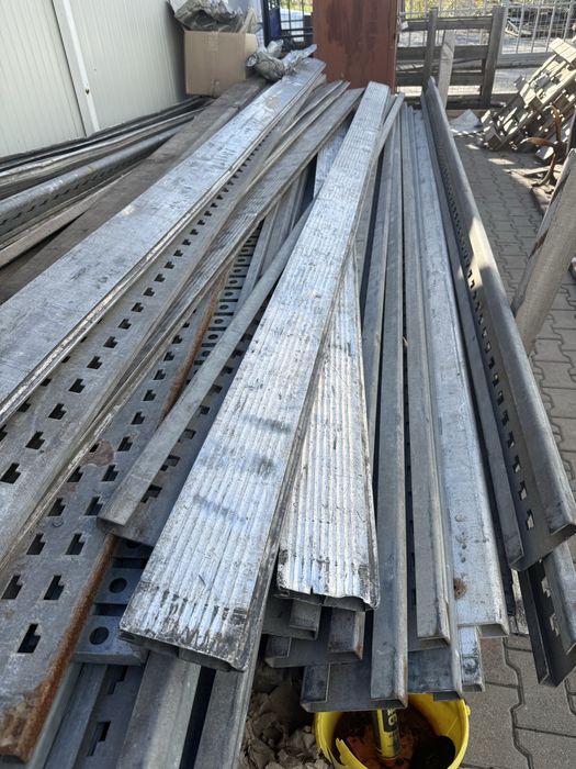 Scanduri din aluminiu pentru semiremorci