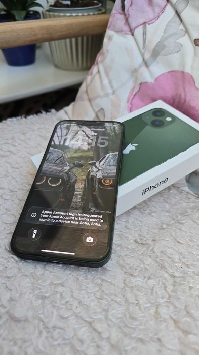iPhone 13 Green 128 GB – пълен комплект, с остатъчна ГАРАНЦИЯ
