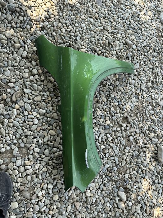 Aripă stânga față mercedes gla x156.