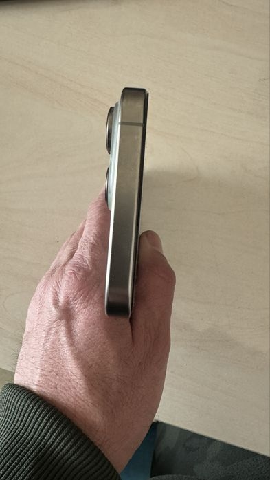 Продается Iphone 16 pro max 256gb Natural Titanium sim