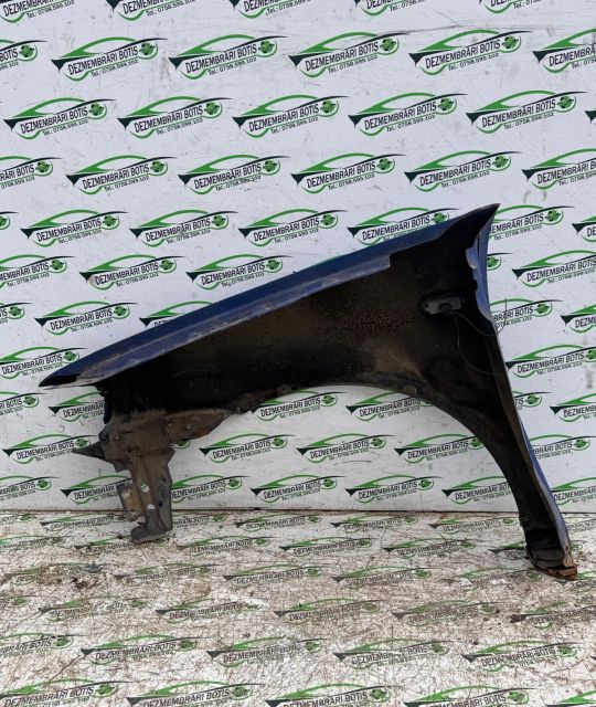 Aripa fata dreapta Volkswagen VW Polo a 3-a generatie 6N (facelift)