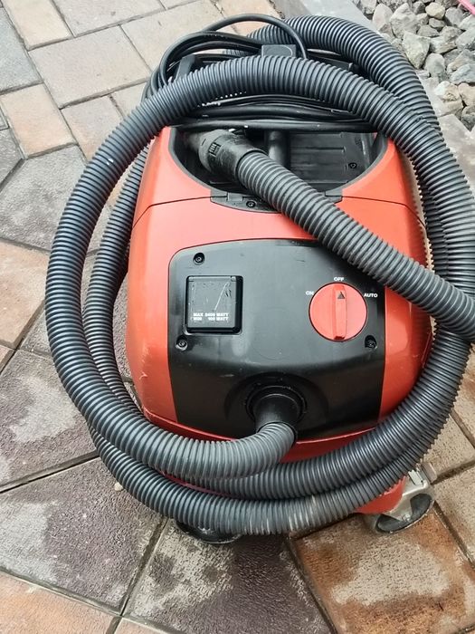 Aspirator HILTI VC 20-U cu auto scuturare că și nou