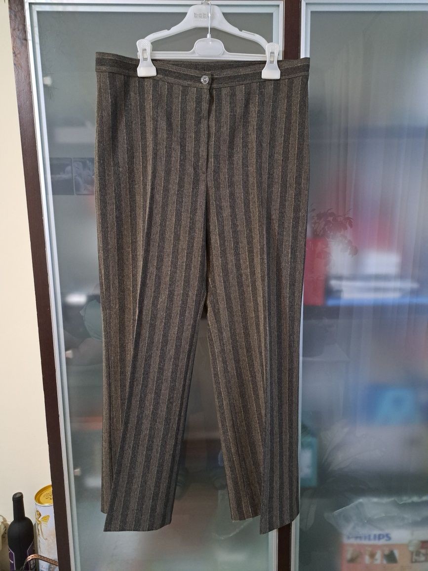 Costum de dama cu pantaloni