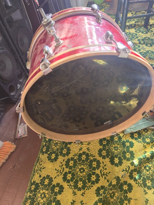 Тъпан Peace черен 20 инча червен 18 инча цената е в описанието