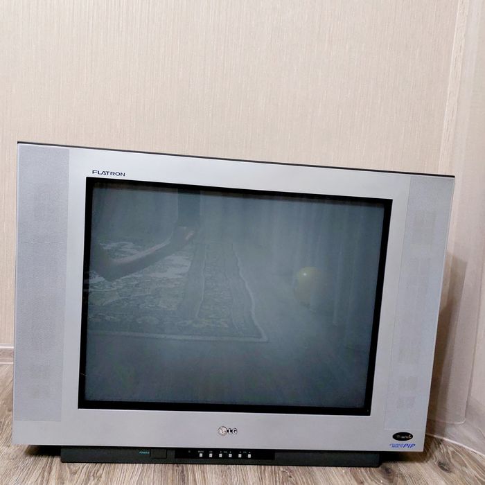 Телевизор LG flatron