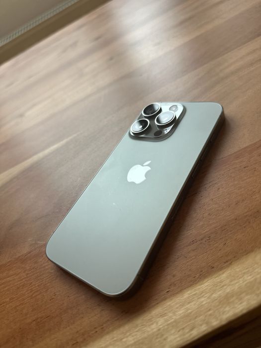 Iphone 16 pro 128GB liber de retea impecabil