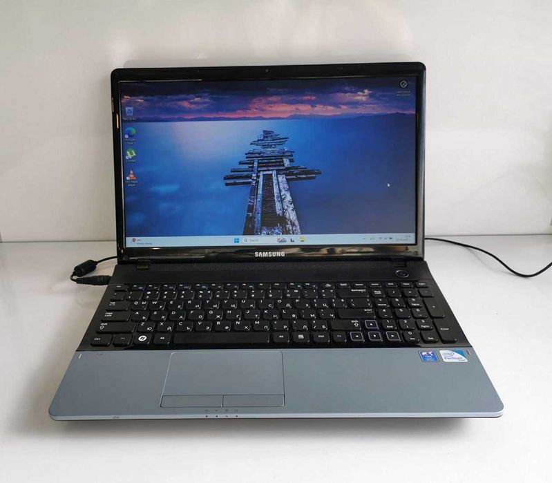 Samsung NP300E5X-A03BG (8/128GB SSD)