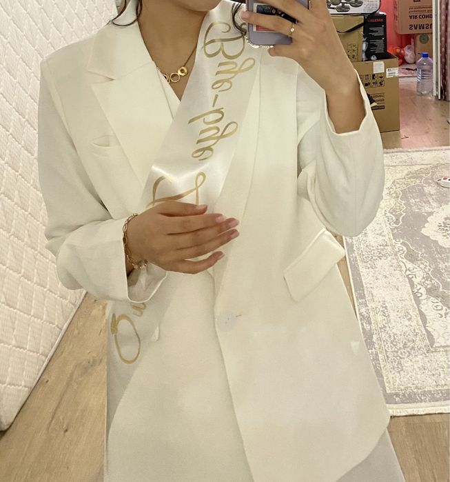 Белый костюм, тройка, размер М