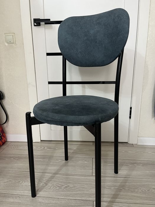 Продам 4 качественных стула