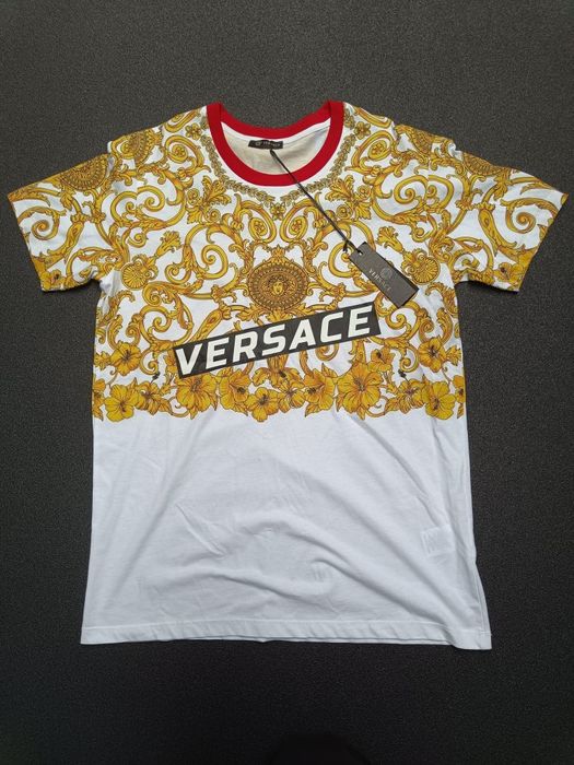 Tricou Versace, design exclusiv, stare impecabilă