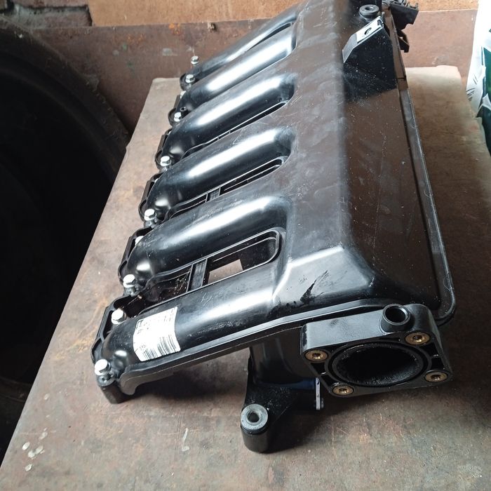 Всмукателен колектор BMW E60