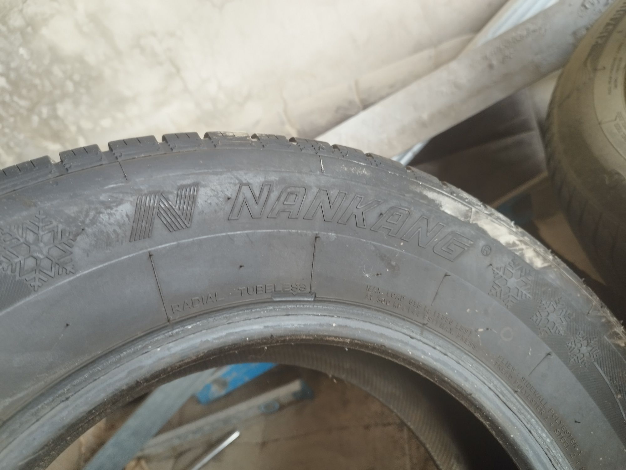 Продается зимние шины Nankang
