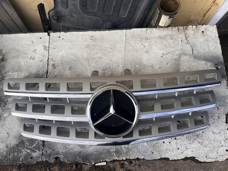 Оригинална решетка Мерцедес ML W164 фейслифт /  Facelift