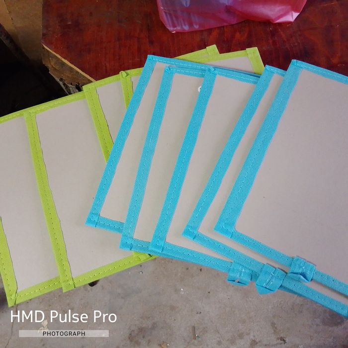 Етажерка за играчки