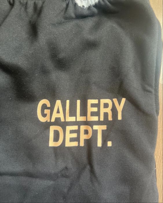 Pantaloni gallery dept