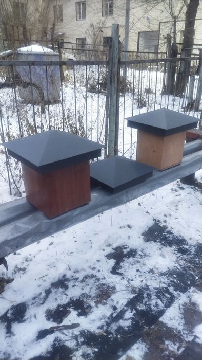 Колпаки на забор