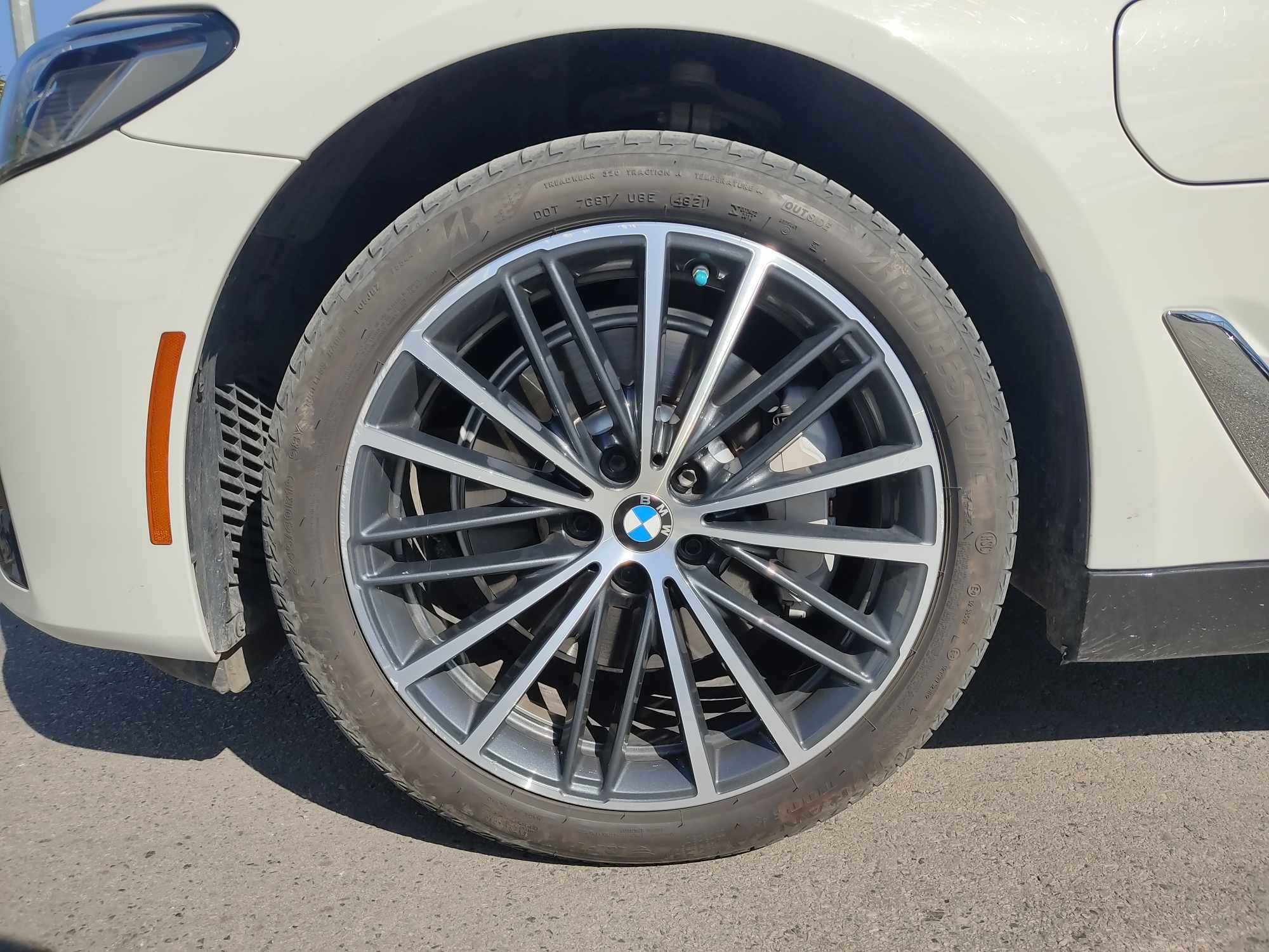 BMW 530e plugin hybrid Спешно
