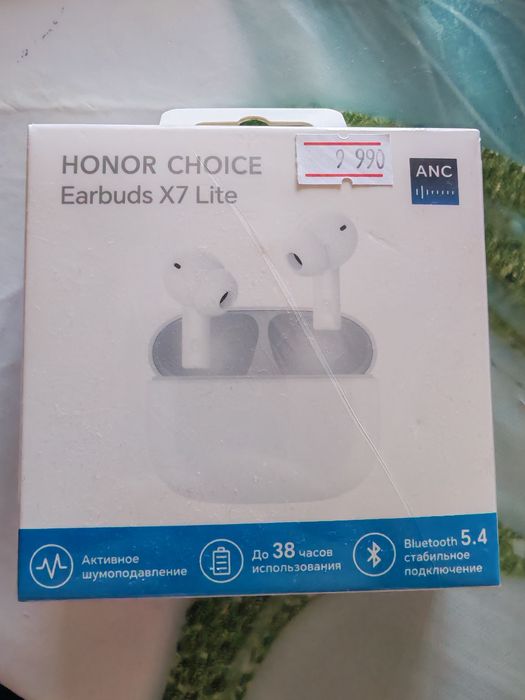 Продам новые блютуз наушники honor