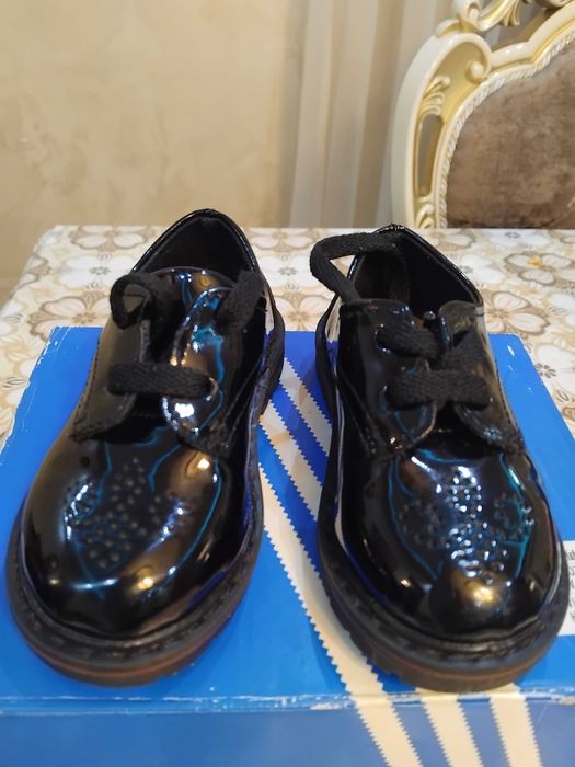 Официални обувки на Zara