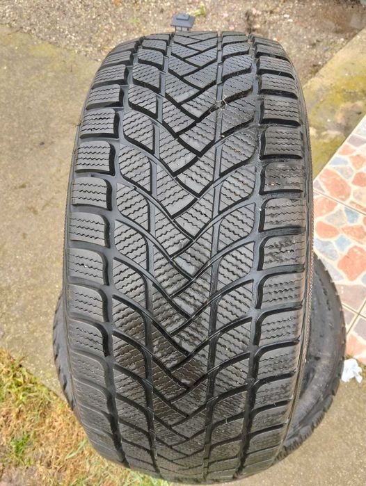 Cauciucuri M+S  225 × 50 × R17