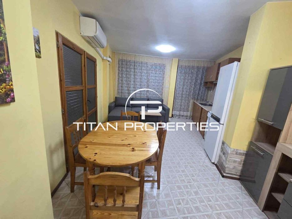 Тристаен апартамент под наем в Център