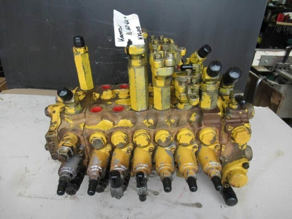 distribuitor hidraulic excavator komatsu pc240