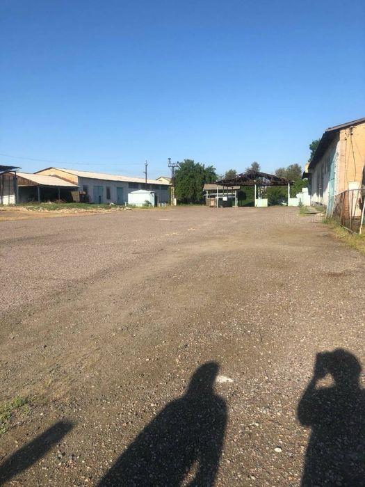 Срочно продаётся нежилой участок в Янгиюле, Холкобод КФЙ