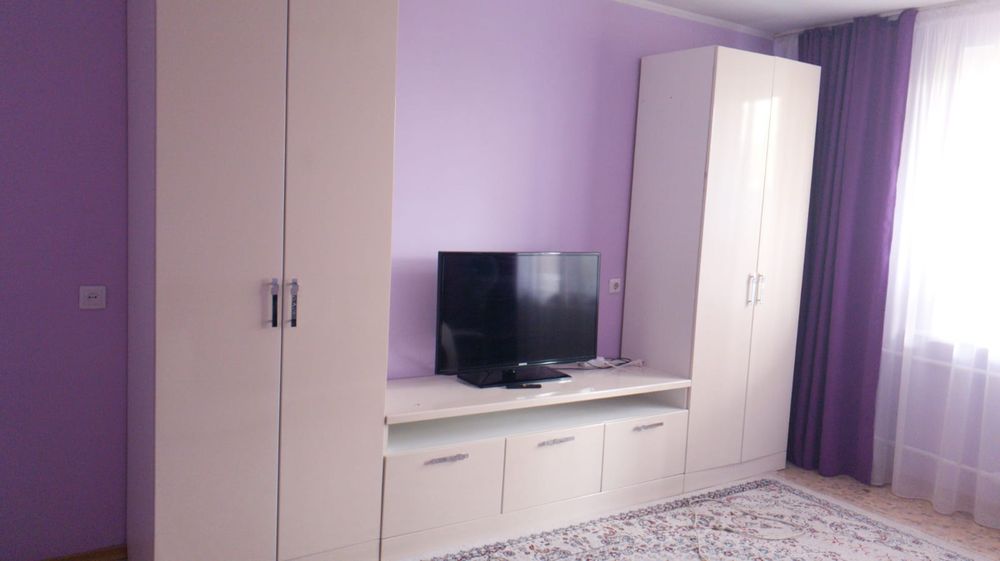 Продам тв зона со шкафами