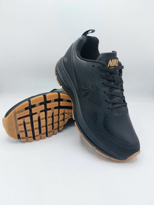 Продаются новый кроссы Найк