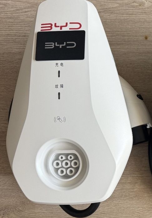 Продам оригинальную 7 кВт зарядку BYD