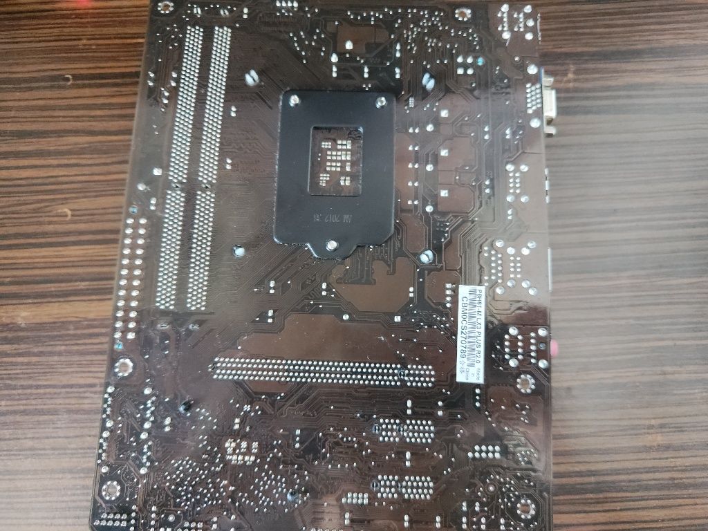 Vând Mobo cu i5-3330 și 8gb ram