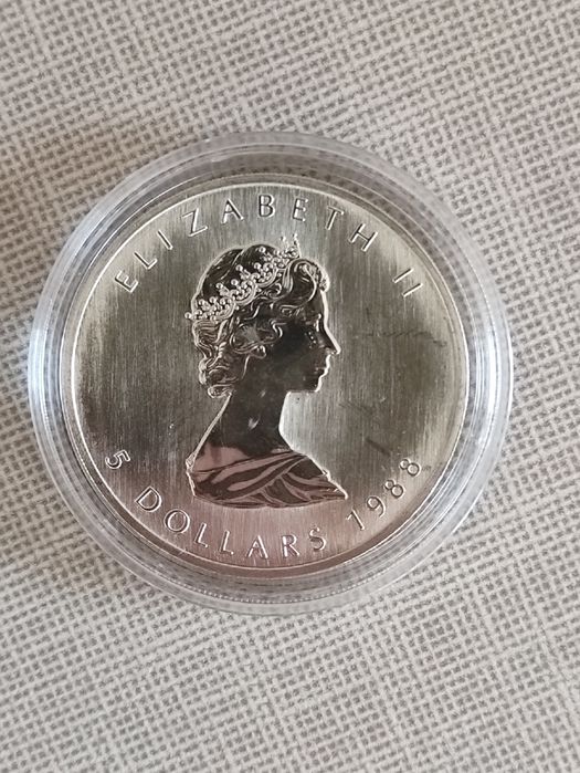 Сребърни кюлчета и монети от 1 тройунция 999 чисто сребро