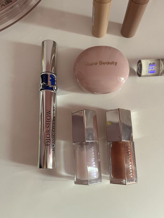Декоративна Козметика: Huda, Dior, Fenty, MAC, Too Faced, Rare Beauty