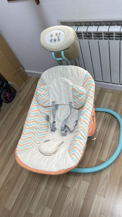 Электронная музыкалная люлька  качели