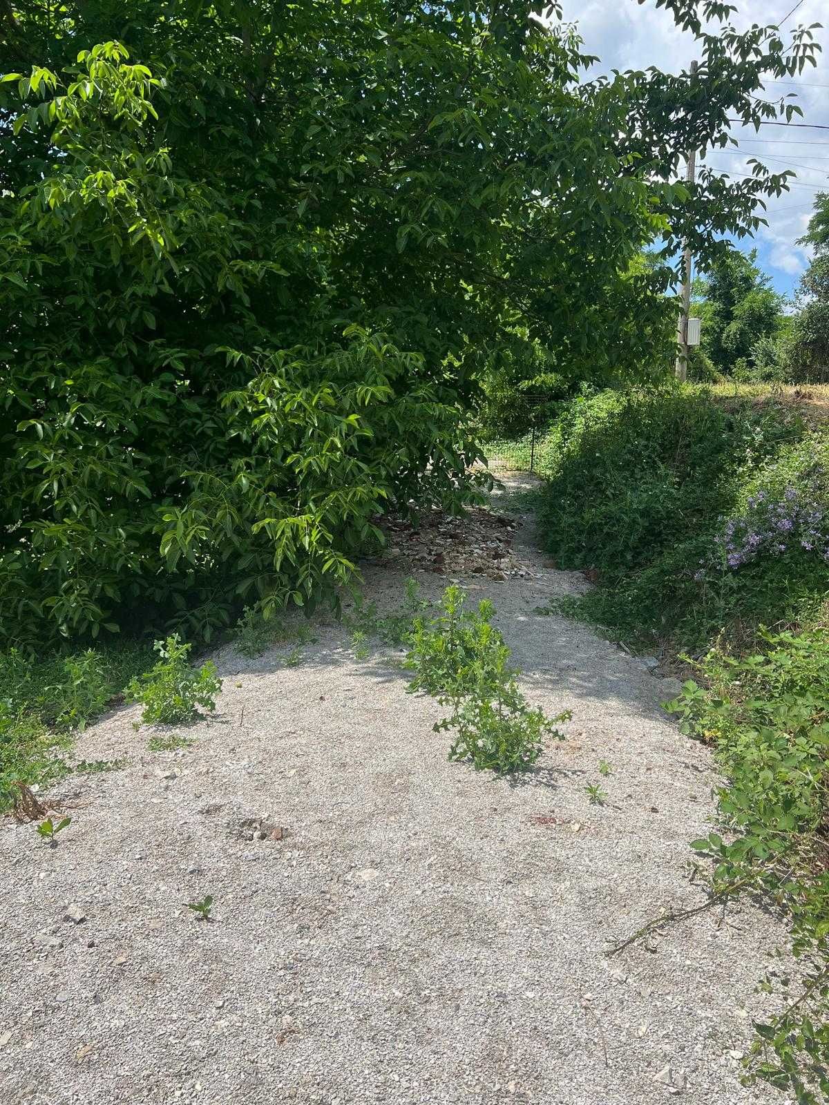 Парцел с УПИ в с.Долна Диканя 831 кв.