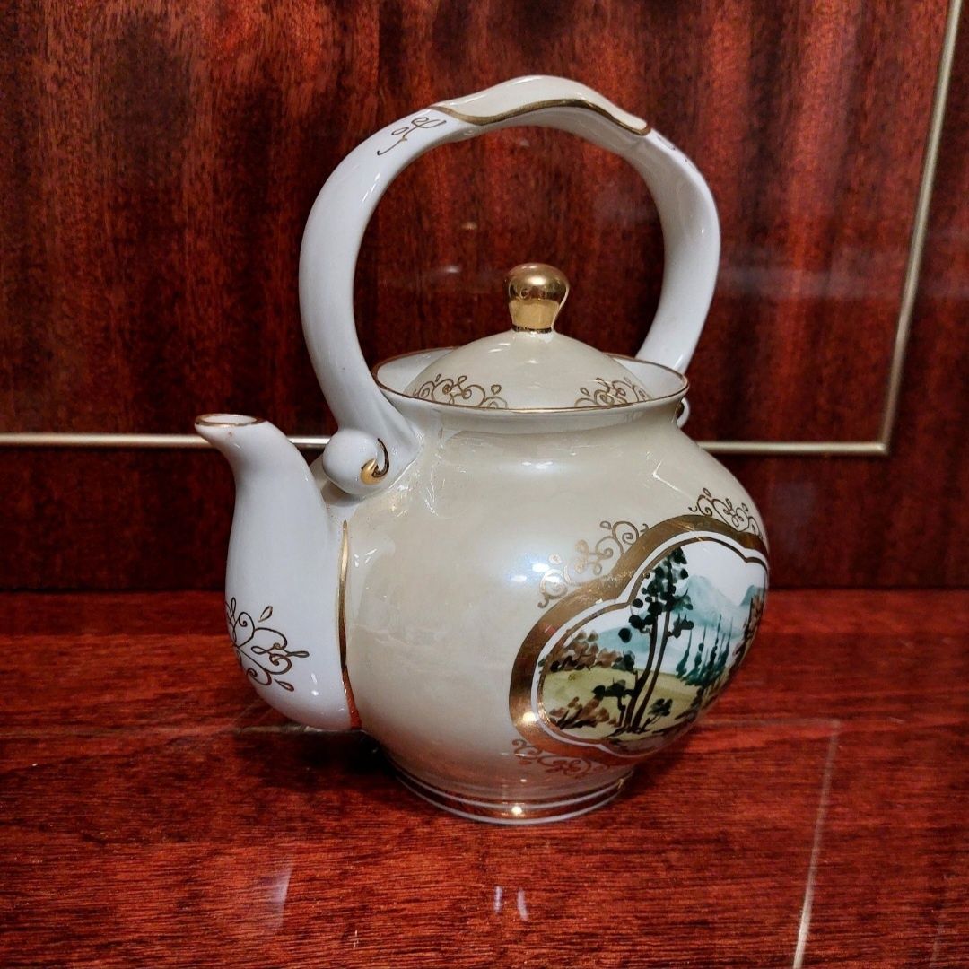 Фарфоровый чайник, Кисловодский фарфор