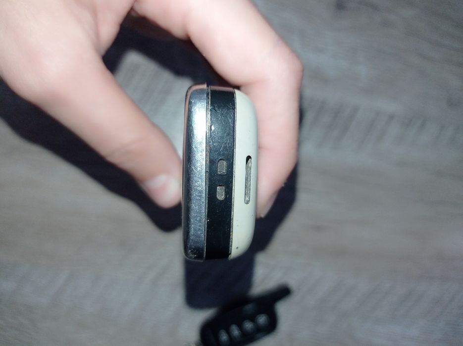 Nokia kriket 6275 yaxshi holatda