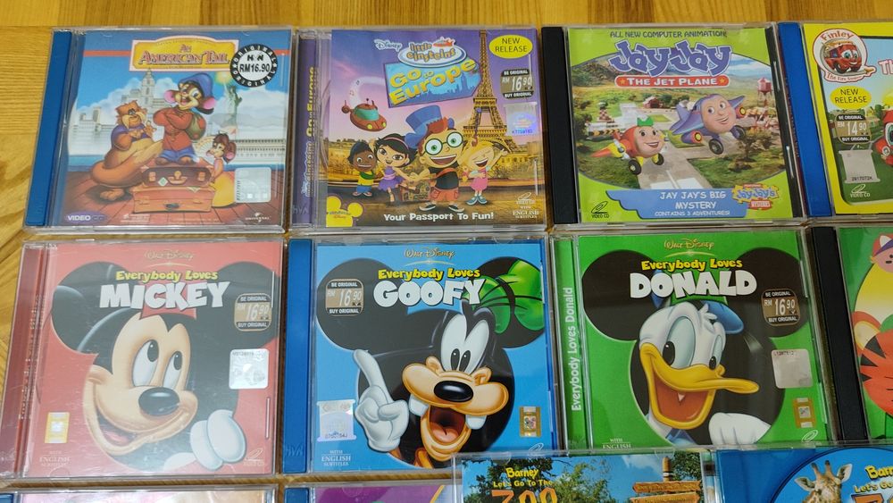Dvd диски фирменные лицензионные мультфильмы на английском языке 15 шт