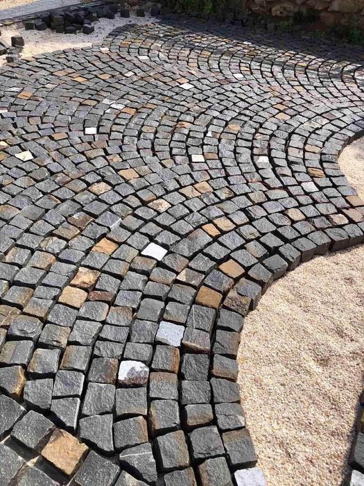 Piatră cubică Andezit, mă deplasez oriunde în Țară