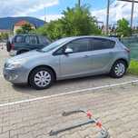 Opel astra j benzină